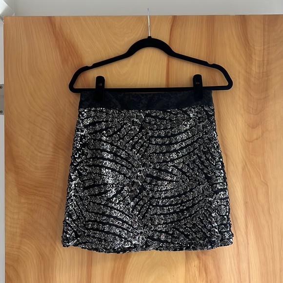 Zara Sequin Mini Skirt - Picture 2 of 5